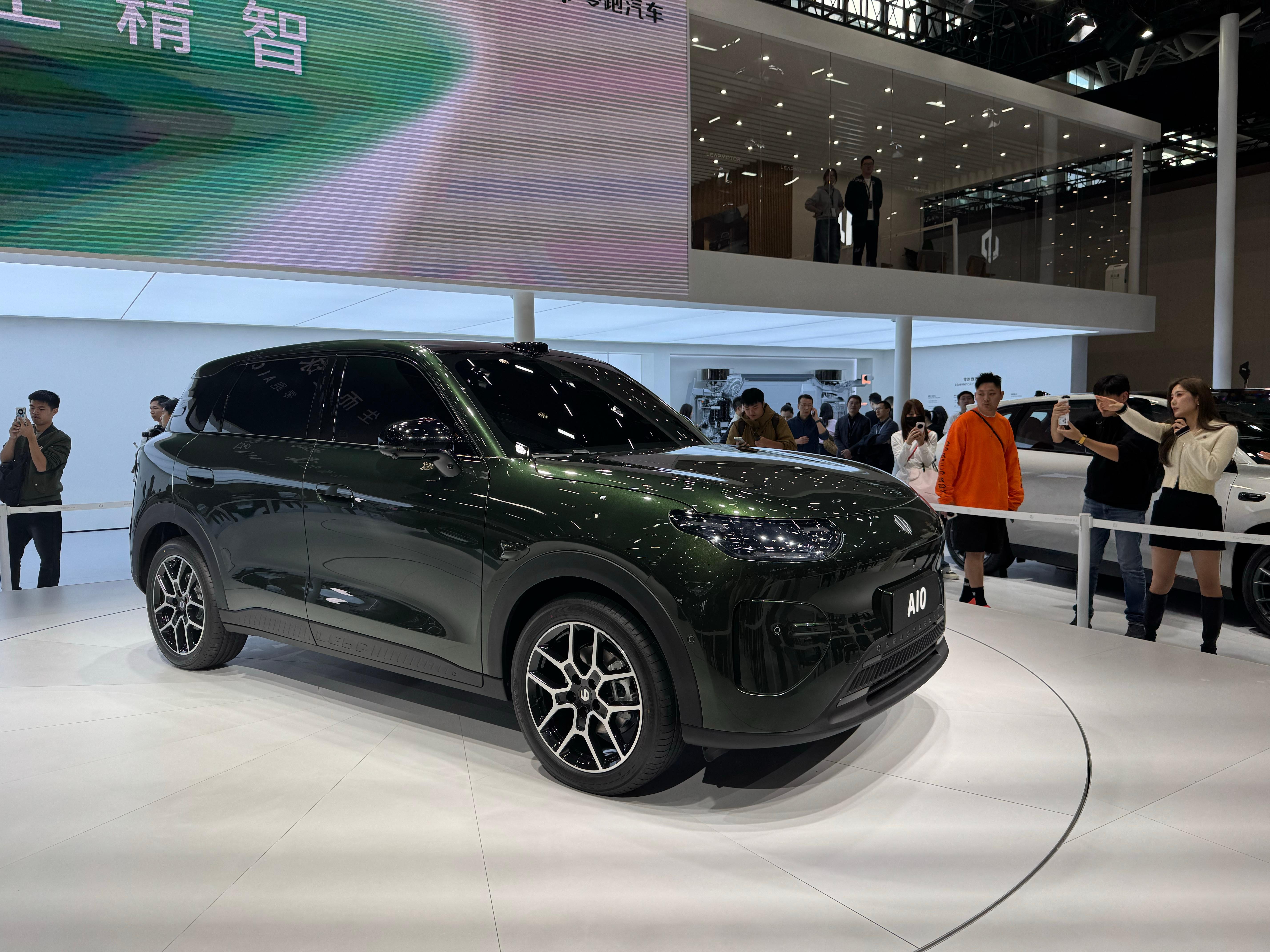 看完之后我就想会是谁，结果果然是A10，现在这种走可爱风格，萌萌哒的小SUV并不