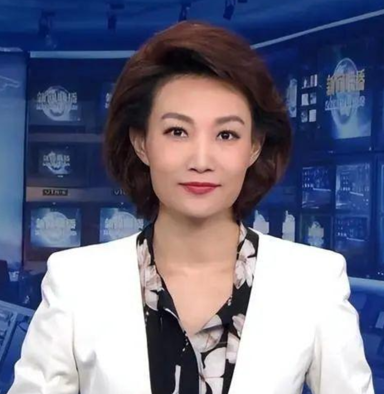 李梓萌现在48岁了，还是租房住、没结婚。来北京二十多年一直租房，不是买不起房，是