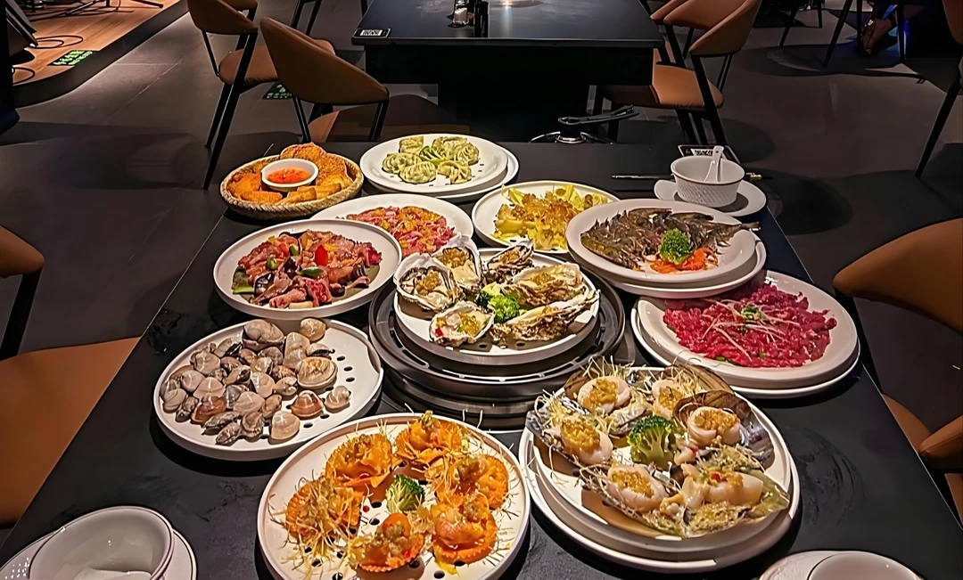 暗访曝光！这家餐厅只接贪官订单：包厢名