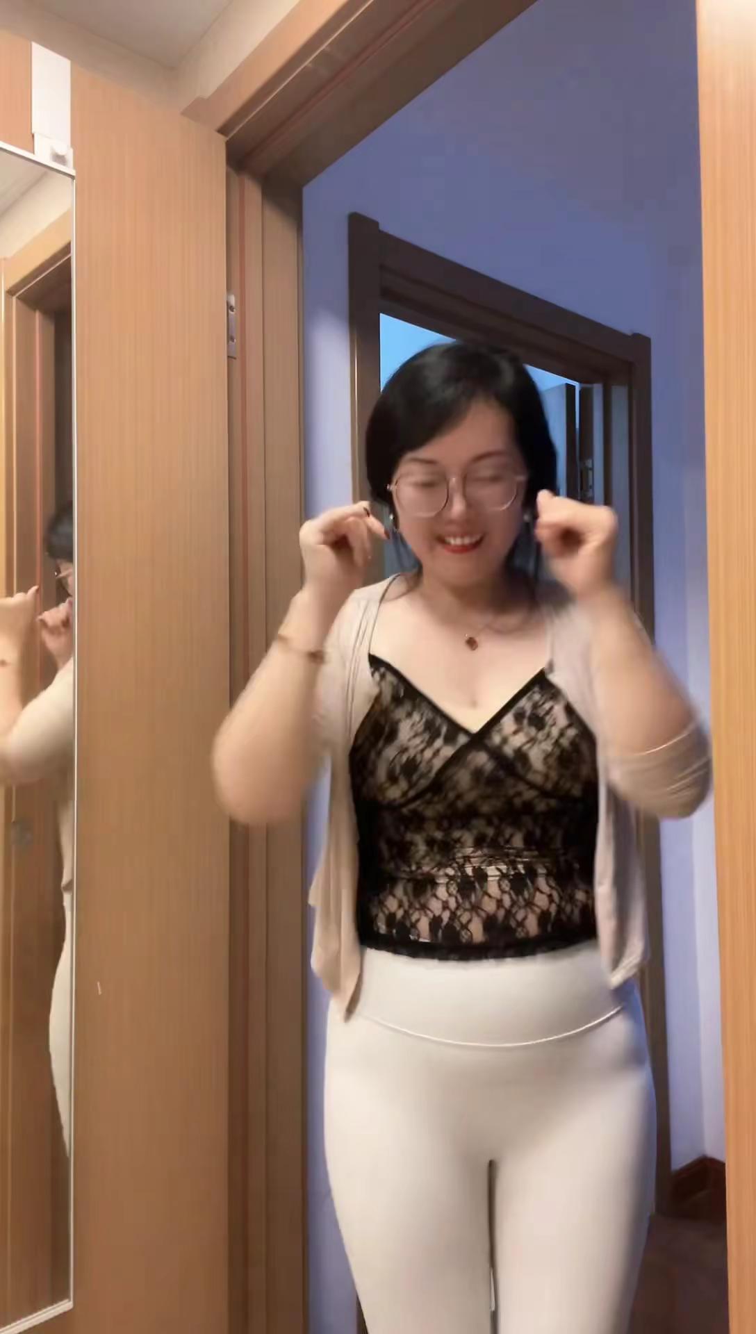 风韵犹存妩媚动人性感可爱中年少女女人40