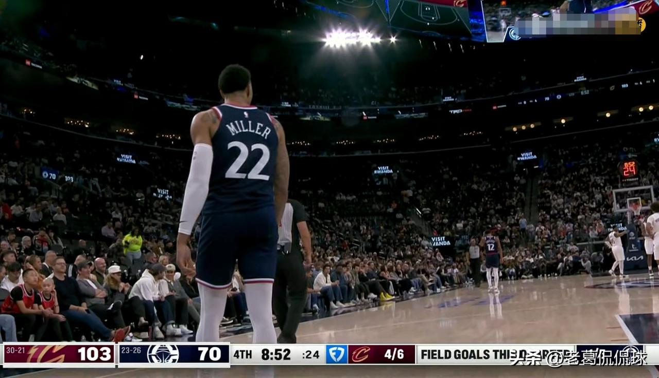 我强烈建议快船趁早裁掉乔丹-米勒！在今天快船主场以91：124惨败于骑士的比赛中