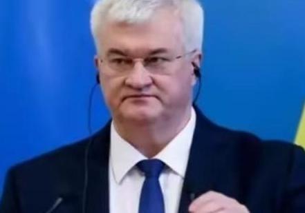 乌克兰外交部表示：凡是购买过俄罗斯石油的国家，都不能参与乌克兰的重建，这件事是没