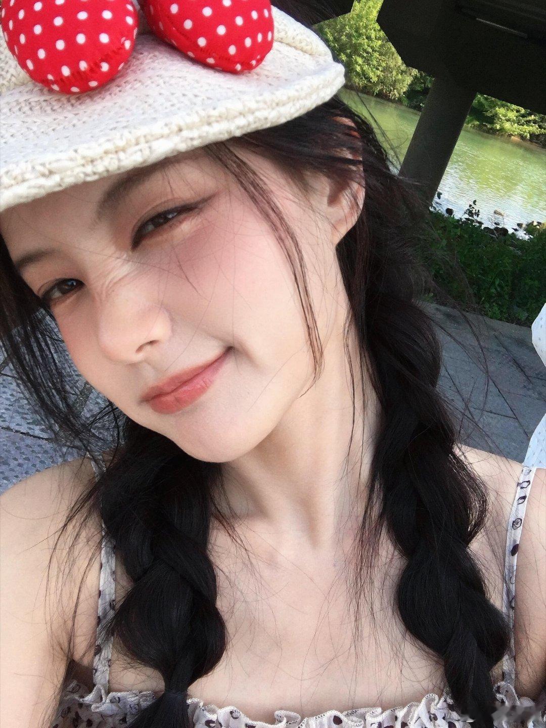 李一桐怎么如此美萌！