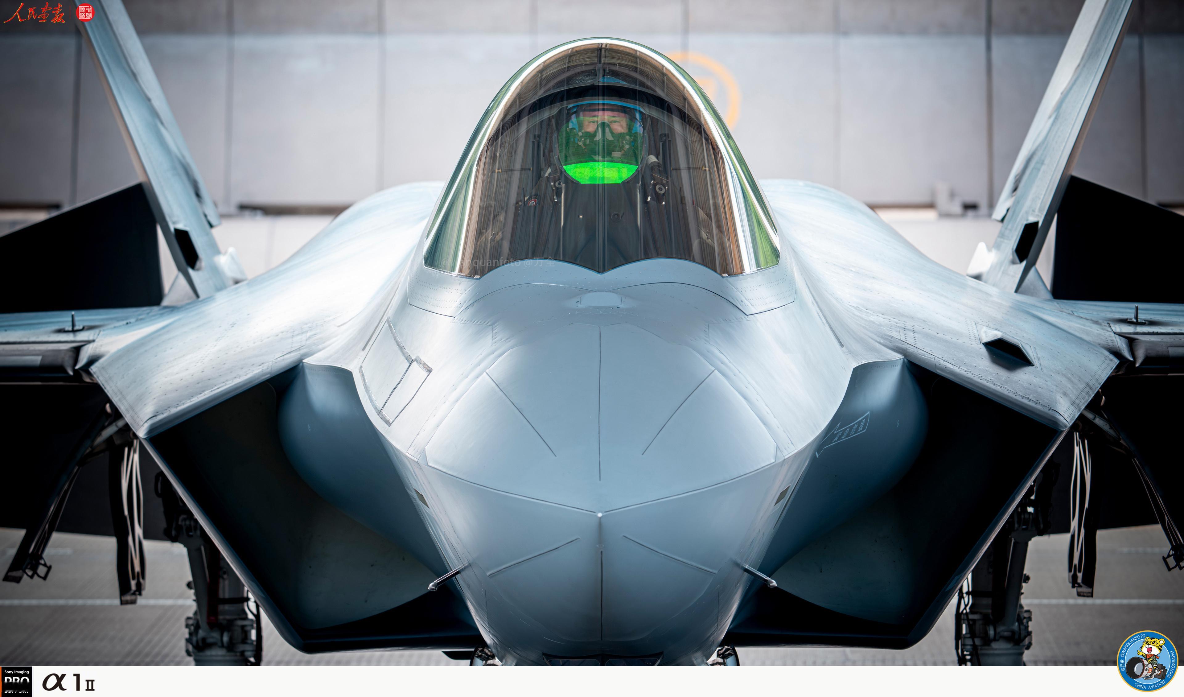 微博十大热门兵器海选提名歼-35舰载机！今年的十大热门武器，怎么能少的了舰载