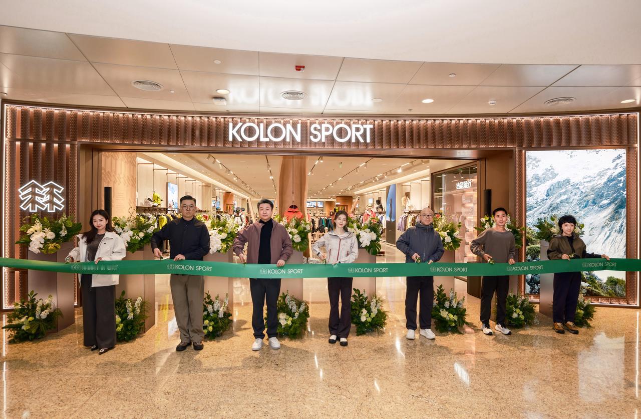 可隆KOLONKRAFT旗舰店启幕深圳万象城品牌代言人刘诗诗现场首穿演绎「驭