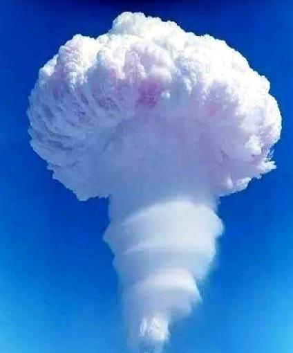 很多人以为，全世界就我们还有能用的氢弹。这话不全对，但更狠。美国、俄罗斯他们也有