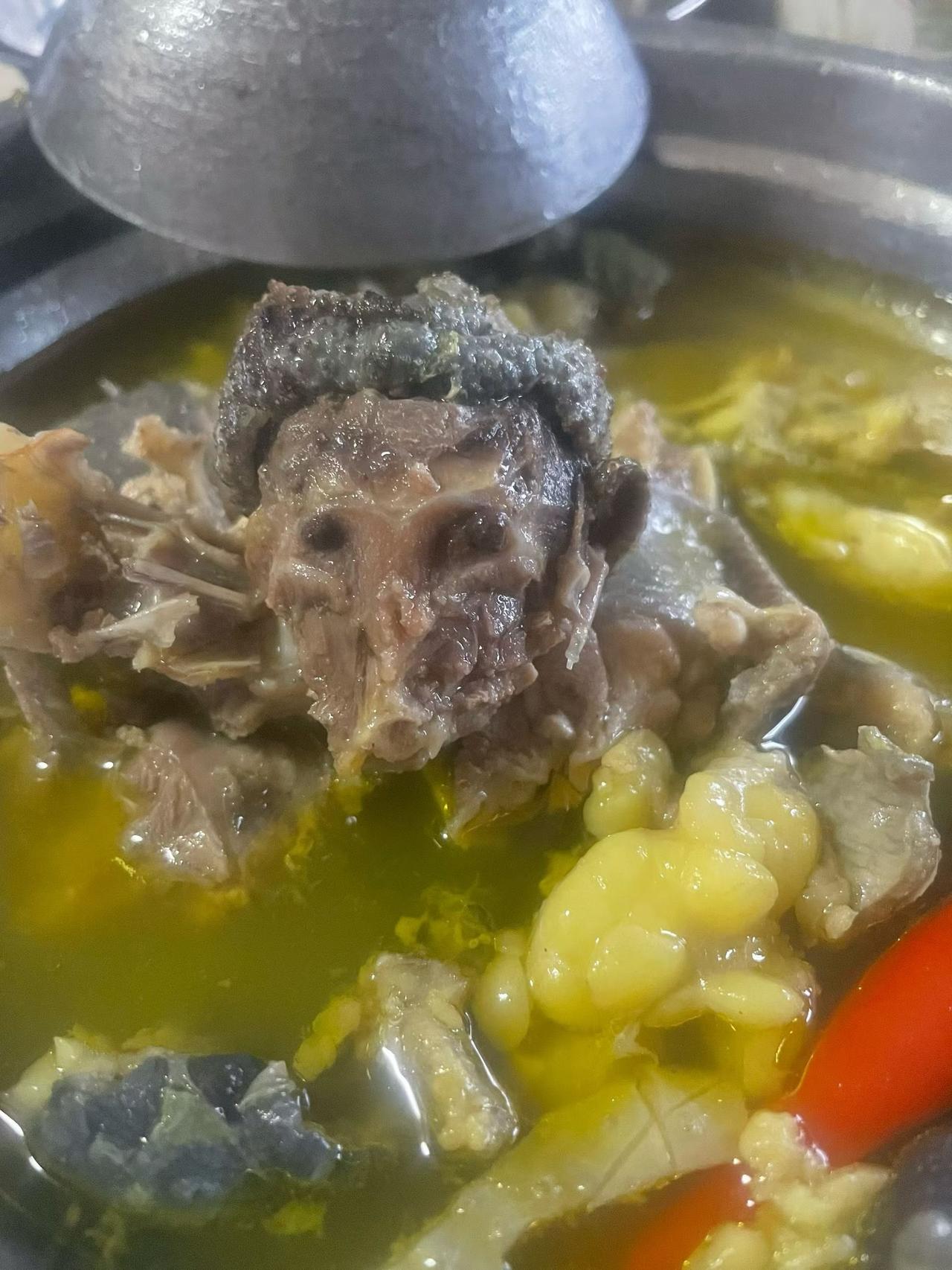 这这这是？啥呀？晚餐🥣照吃不误呵……