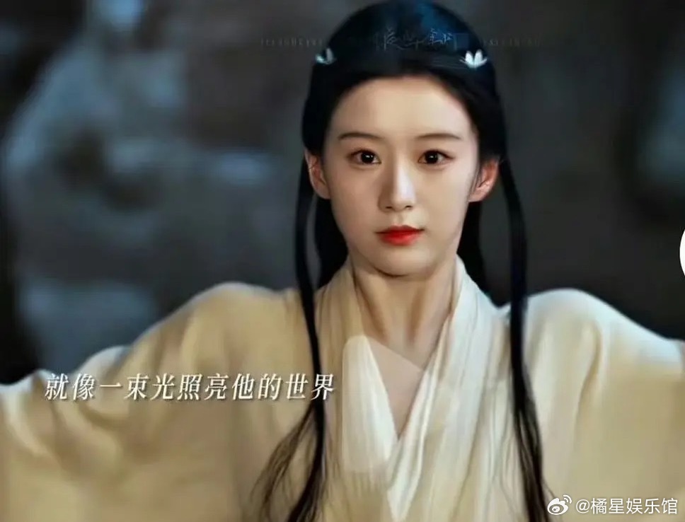 鞠婧祎和包上恩的直角肩，谁的更伟大