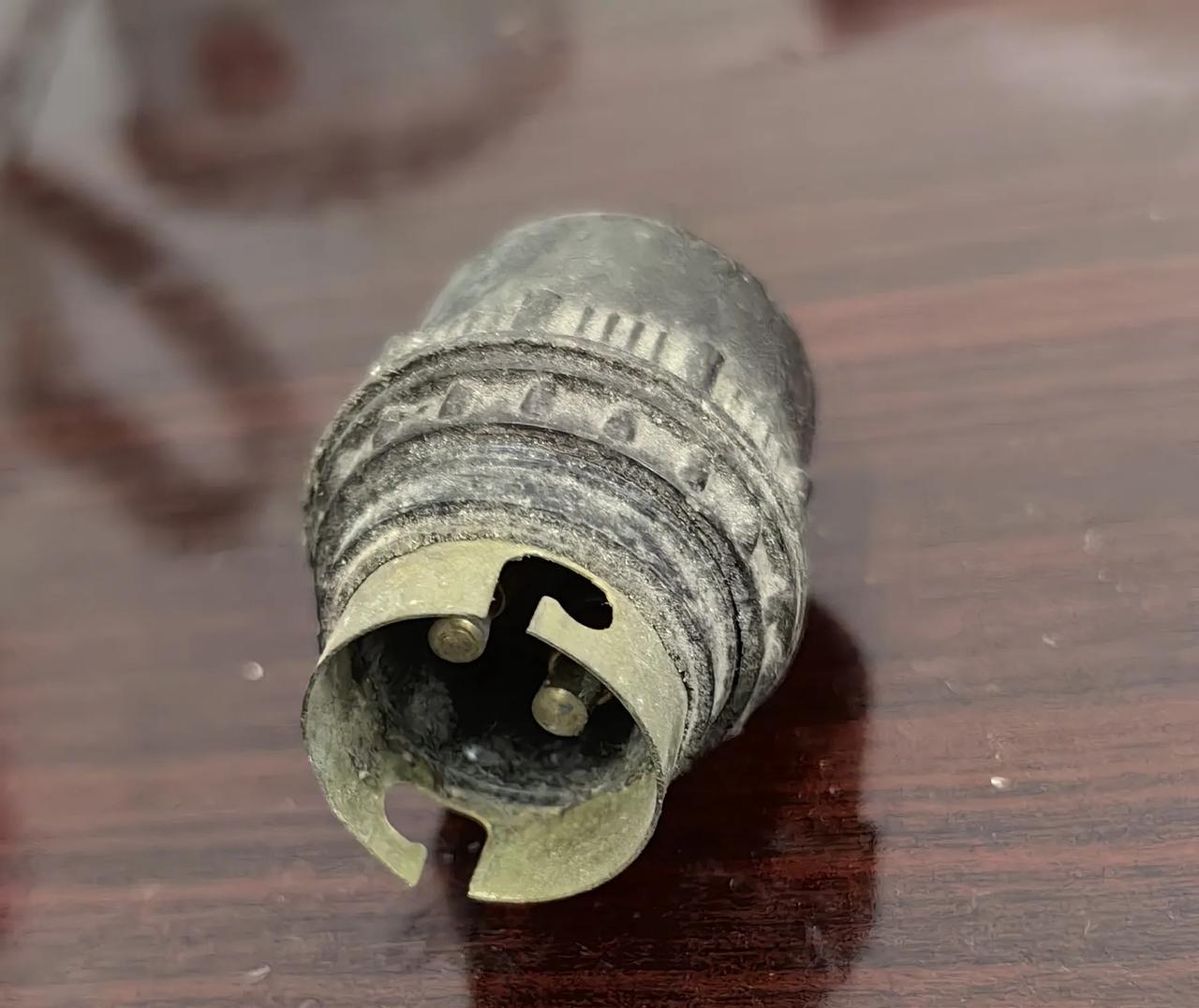 岁月流淌，这些已经成为古董的物品，还有多少人能够记起。时间，就是一把杀猪刀，刀