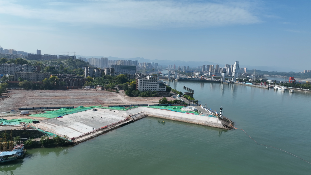 三峡水运新通道工程葛洲坝临时码头主体完工