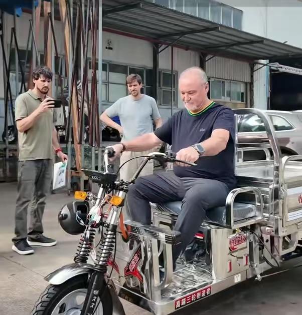 丹麦客户一句话，把不少人听愣了。国内卖三五千块的三蹦子，拉到丹麦，标价3000欧