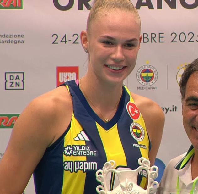 🏆撒丁岛杯挑战赛，最佳单项奖👇：👑MVP:🇷🇺阿里娜.费多罗夫