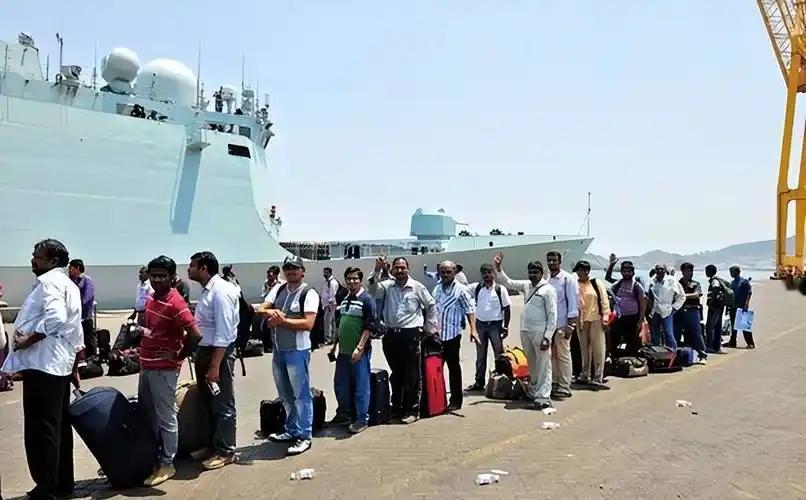 为什么要说“开战即封门”？原因很简单，一旦中日爆发冲突，那些滞留在日本的华人，很