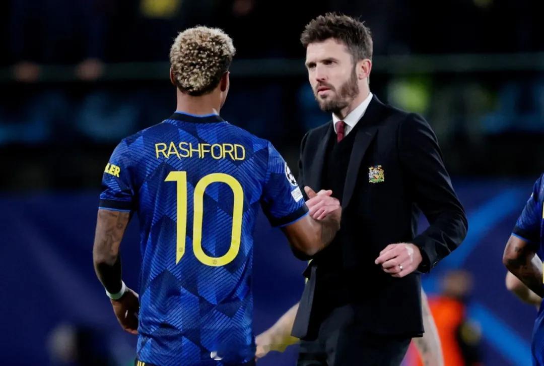 卡里克在赛前新闻发布会上谈到了拉什福德重返曼联的可能性。他表示：“我认为有些事情