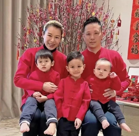 2021年，胡杏儿惊慌失措地对丈夫李乘德说：“我怀孕了，如果三胎还是个儿子怎么