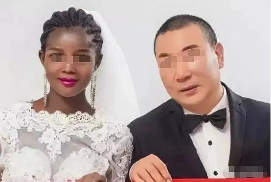 2017年，47岁的中国大叔，跟一个非洲女孩开玩笑：做我老婆怎么样？谁知，女孩的