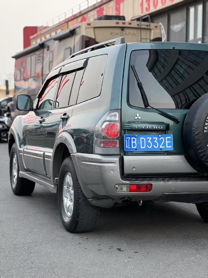 有点想买台V73这个掐腰太经典了【来自懂车帝车友圈】