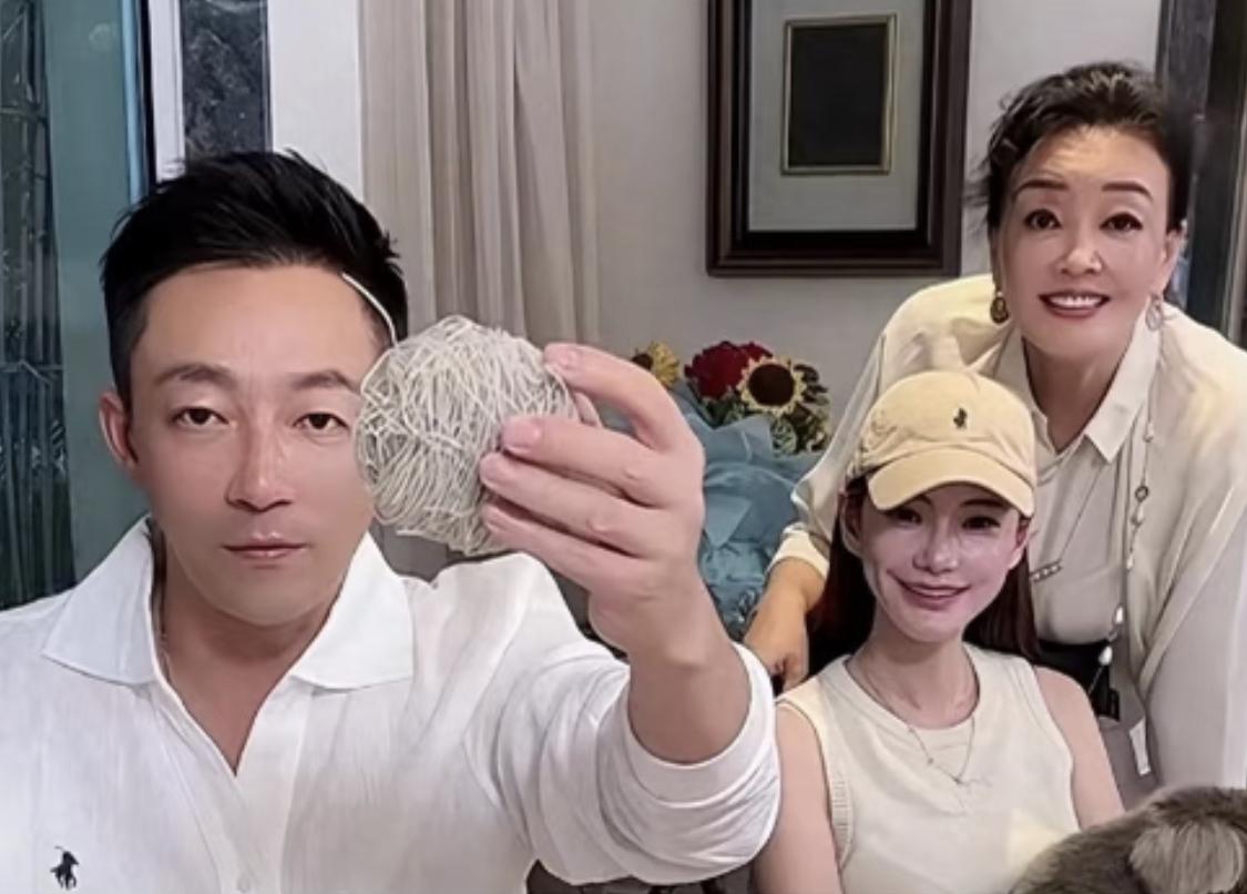 新媳妇又再走旧媳妇的老路，可惜新媳妇不是电影明星，没什么影响力。翻不出什么大浪花