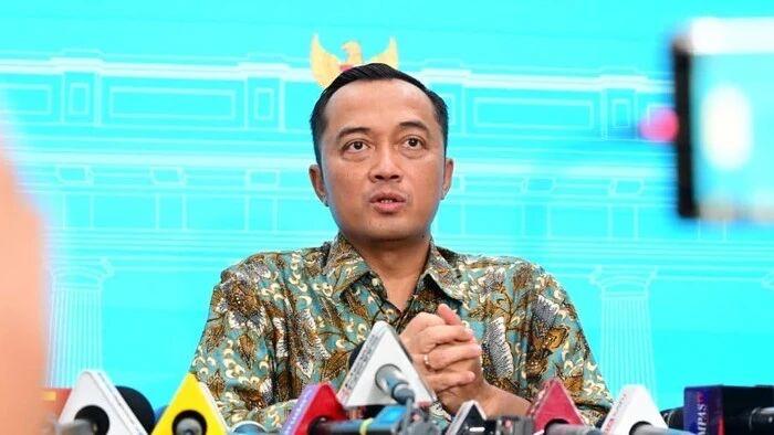 印尼总统府就雅万高铁债务由财政部承担一事作出表态；艾尔朗加透露了中方针对财政部承