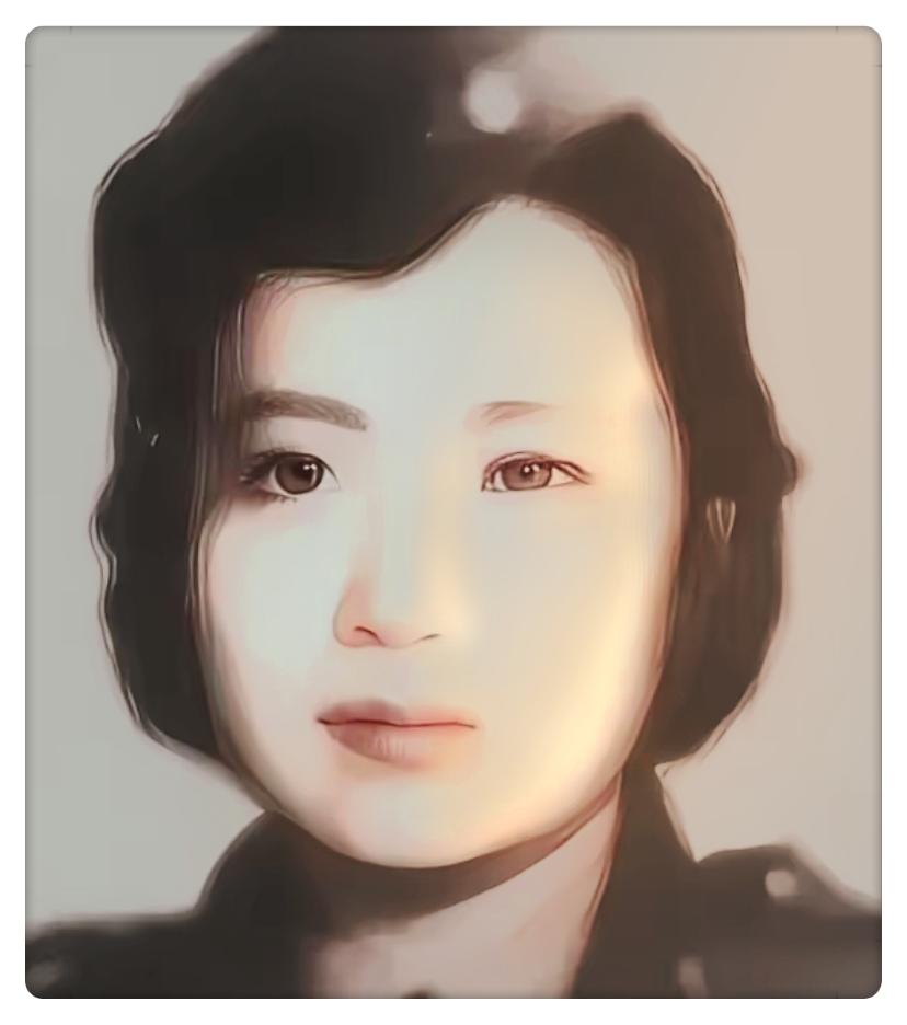 1973年，女知青黄丽萍携农村丈夫回宁波父母家，一进门，丈夫看到墙上挂着的照片大