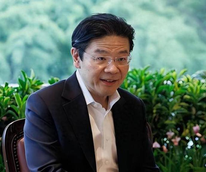 自找的！新加坡跟在美国屁股后面，贸易额跌惨了！黄循财的焦虑，写在脸上