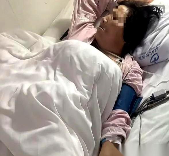 一口气拔掉12颗牙。人直接休克，从牙科诊所送去抢救。就因为感觉牙有点松。这