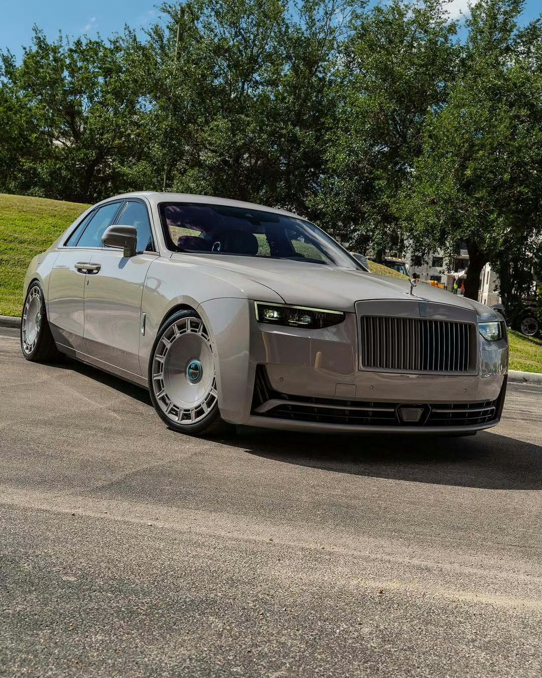 劳斯莱斯GhostMANSORY[墨镜][墨镜]​​​
