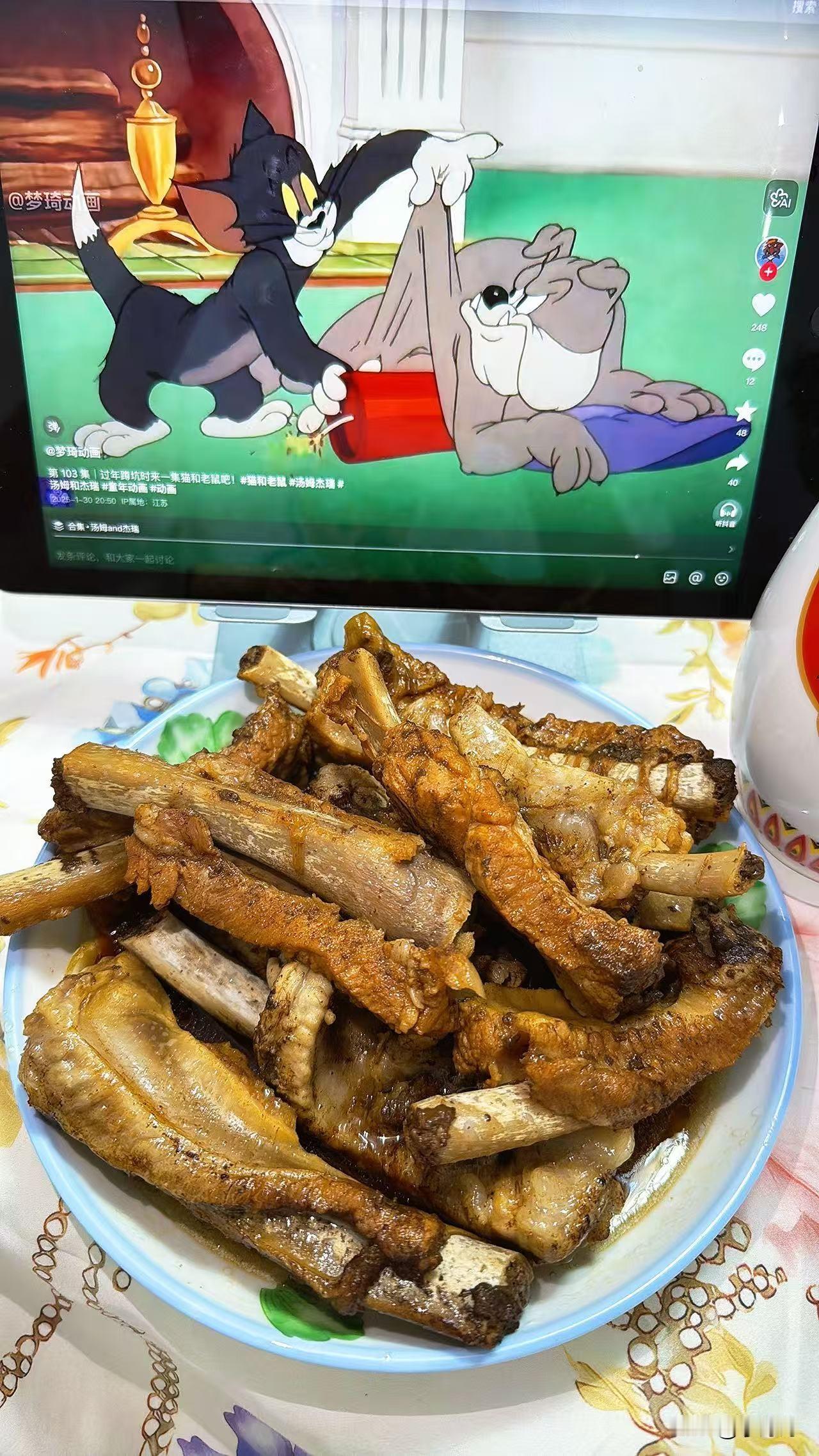 我不得不佩服有些人，找对象真的是厉害。我从小一起长大的一个同学，42岁了，