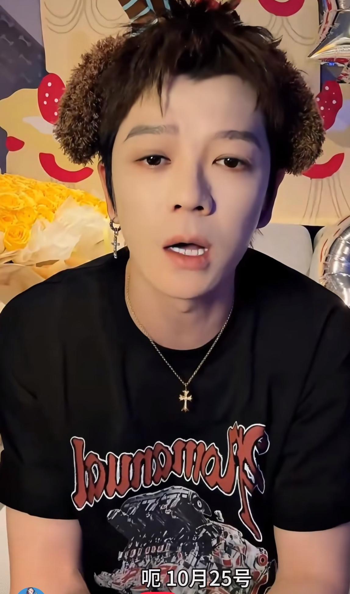 王栎鑫说杭州演唱会是哥几个的第一个体育场！昨天生日直播里，糊糊关于哥几个合体的