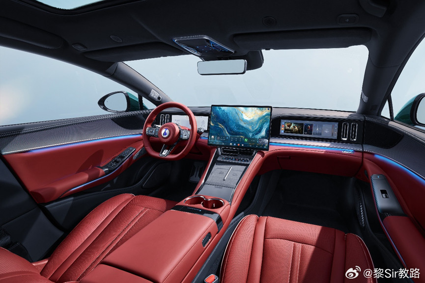 以前的GT只讲加速不讲续航，看，不论油电腾势Z9GT一定是世界第一辆续航破千公里