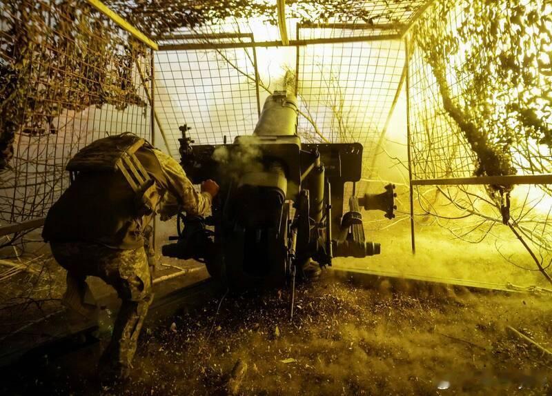 【朝鲜扩大支援俄军侵乌：首次直接参与侦察与打击行动】海外新鲜事俄乌冲突据英国军