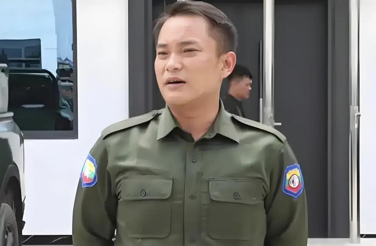 不查不知道，一查吓一跳，白应苍这个人的豪横程度远超想象。 1992年出生的白