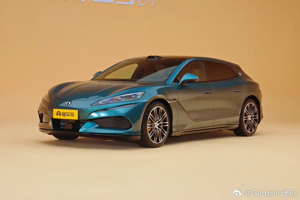 赵长江：让每一匹马力在安全中释放！那么此时就不得不提长江在腾势时期的产品：腾势Z