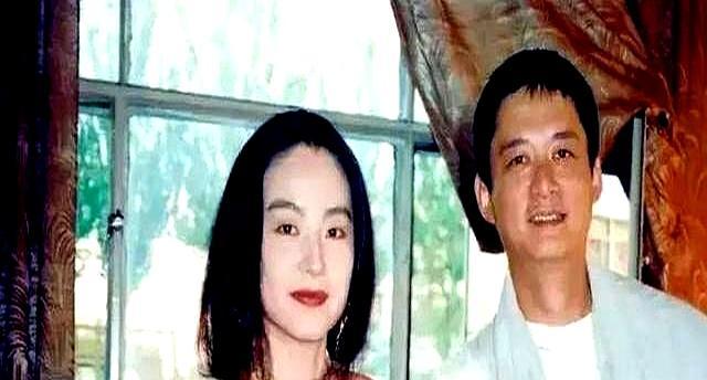 男女之间最高级的信任，往往披着最荒唐的外衣。三十年前的香港公寓，林青霞将三