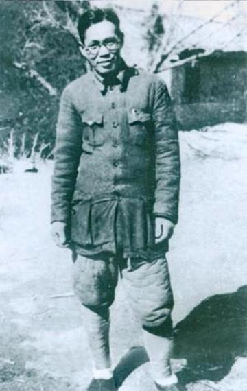 1947年，359旅主任刘亚生被俘，胡宗南叫来女部下，今晚拿下他！刘亚生在
