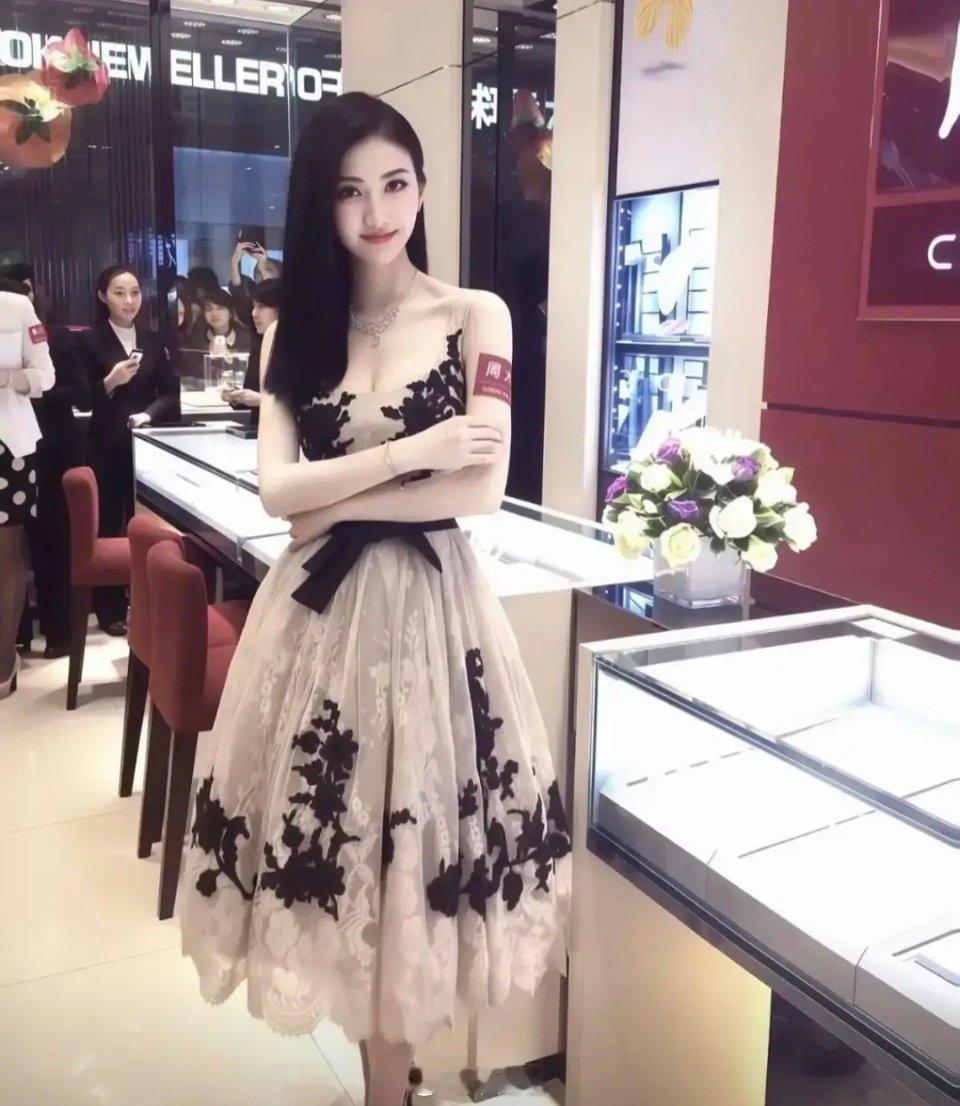 景甜年轻的时候，算顶美吗？​​​