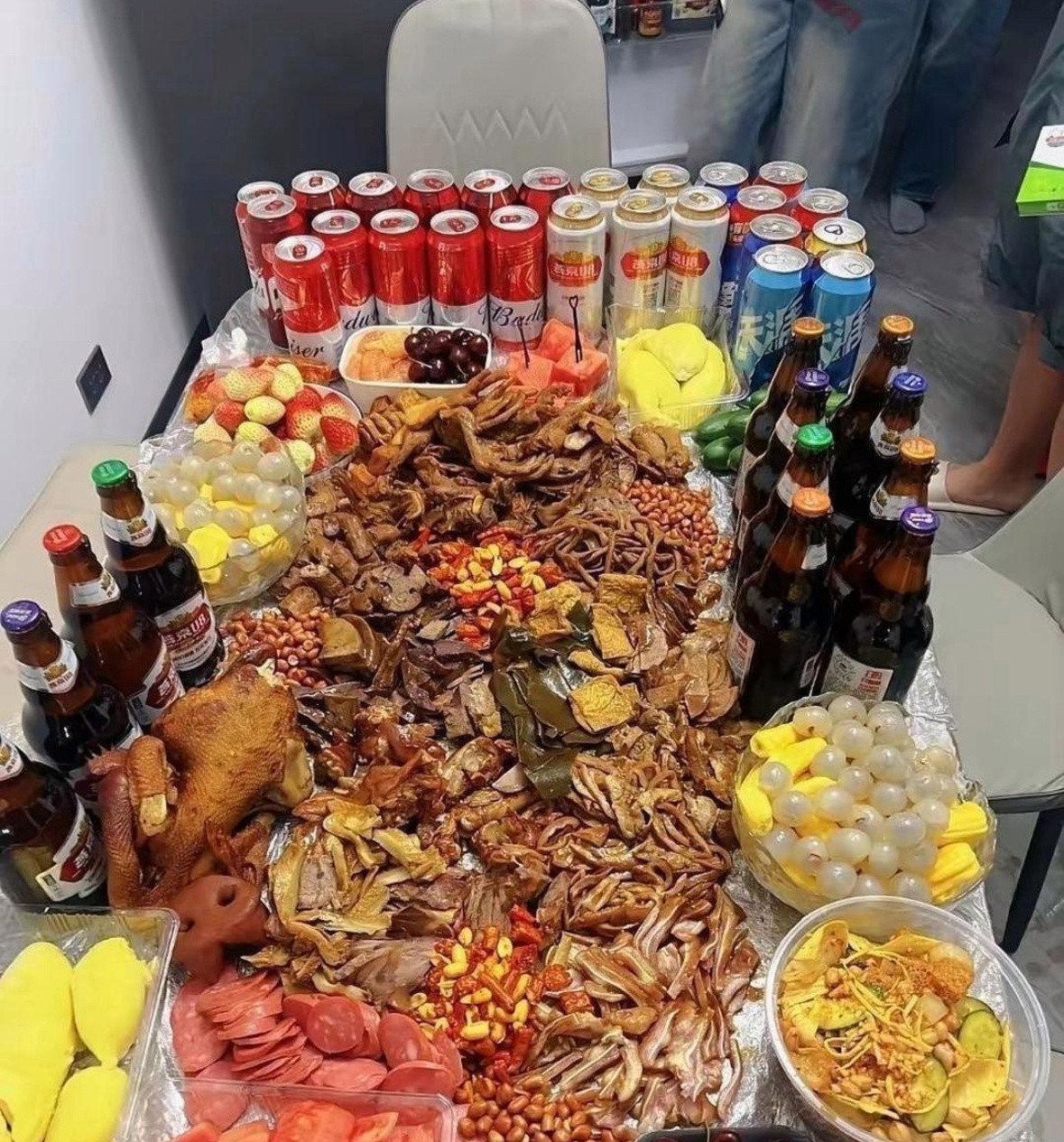 假如两家同时请你吃饭，你会去哪家？