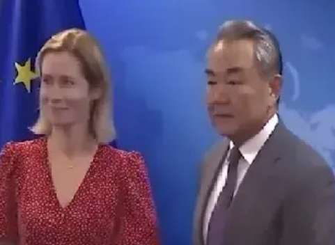 近日，中国外长王毅和欧盟外交代表卡拉斯在布鲁塞尔进行了“强硬但相互尊重”的会谈。