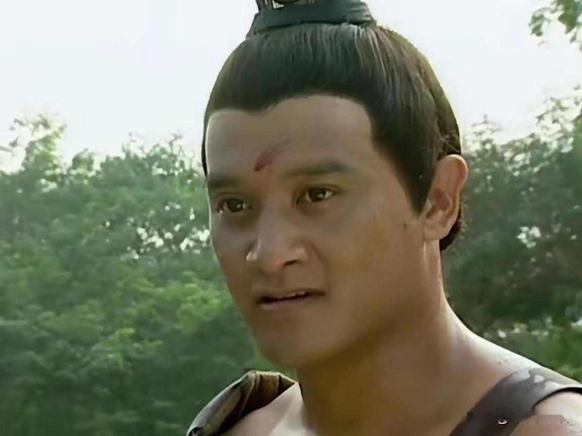 谁能想到，银幕上拳脚凌厉的武打演员寇占文，如今因一则法院悬赏公告进入公众视线。江