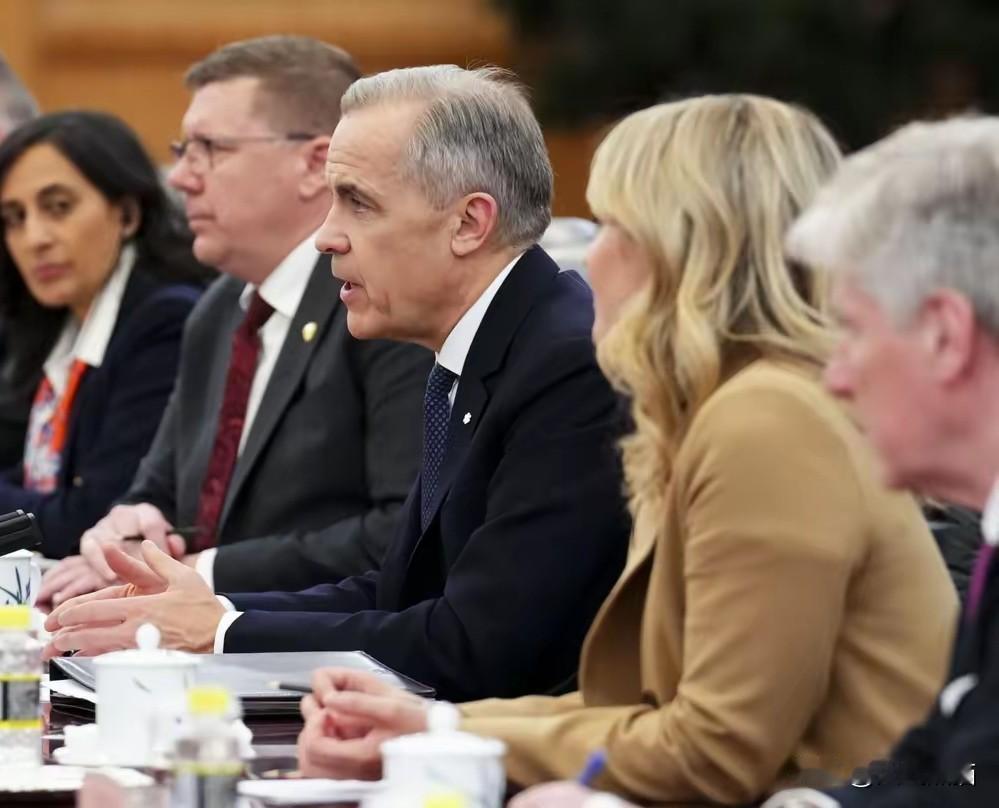 加拿大的表态值得关注，可以说这一次访华，加拿大态度来了个180度的大转弯，加