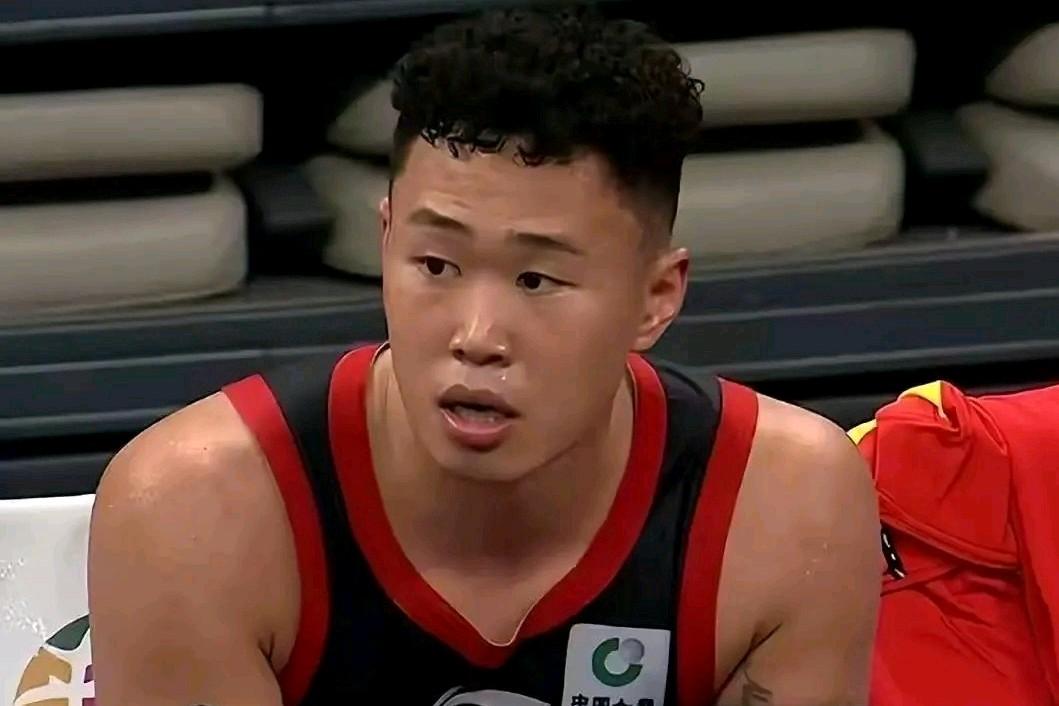 豪取8连胜！深圳为何能赢浙江广厦15分？最高领先28分，3点原因解析：第一：