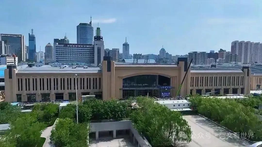 都超过十年了，济南火车站北站房终于快完工了，预计今年年底就能投入使用。从现