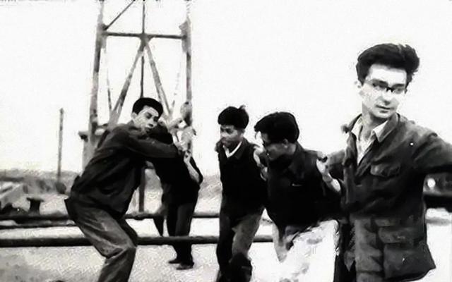 1963年，中国石油专家王德民教授因为长得太帅，好多女生追他，他烦得不行，就提