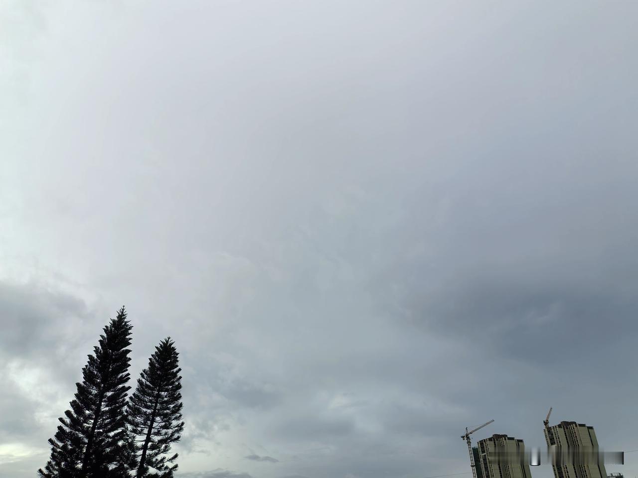 又是双台风！热带低压风雨将开启广东8月下旬天气！又是双台风！南海热带低压今天