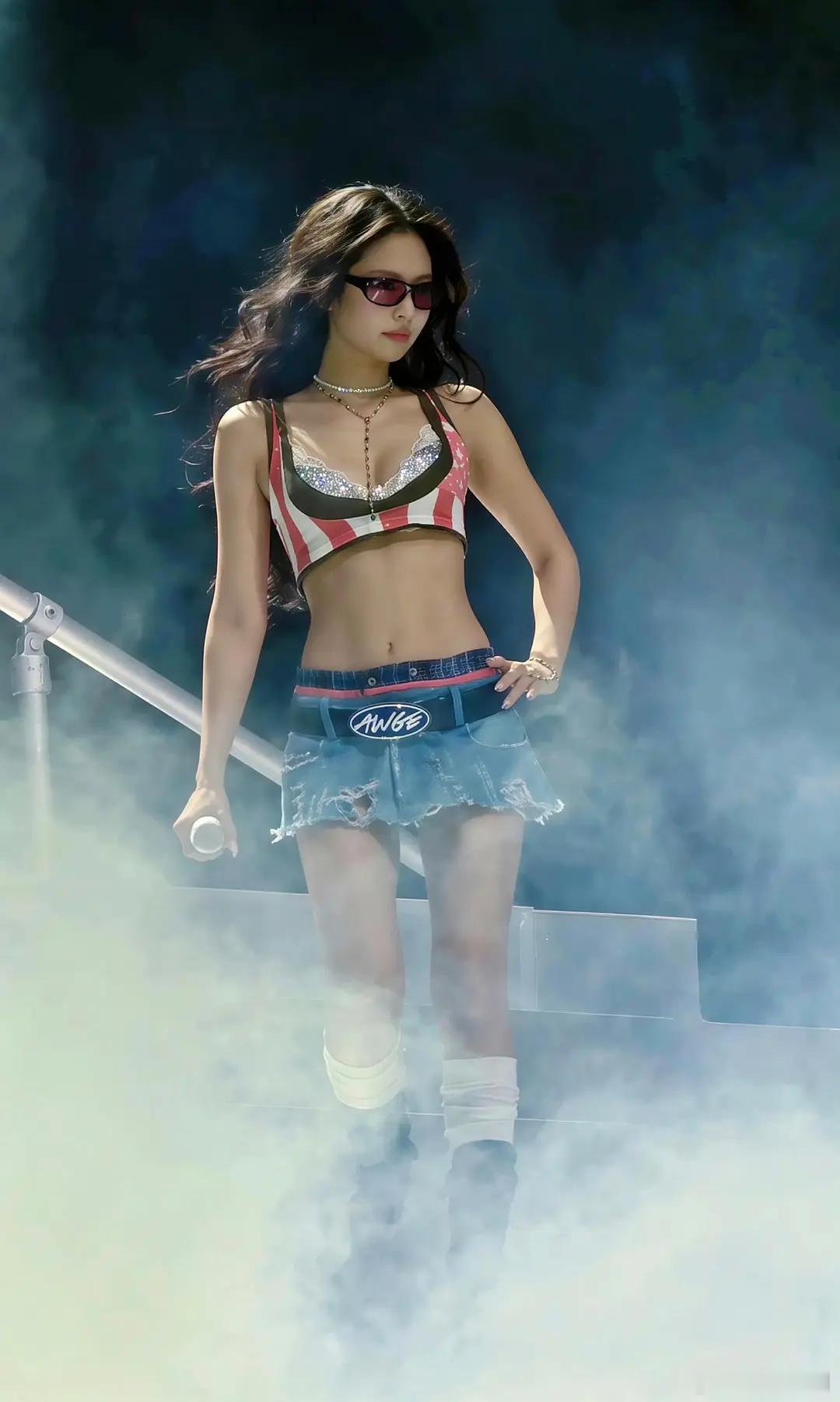 Jennie看起来有在认真泡健身房了