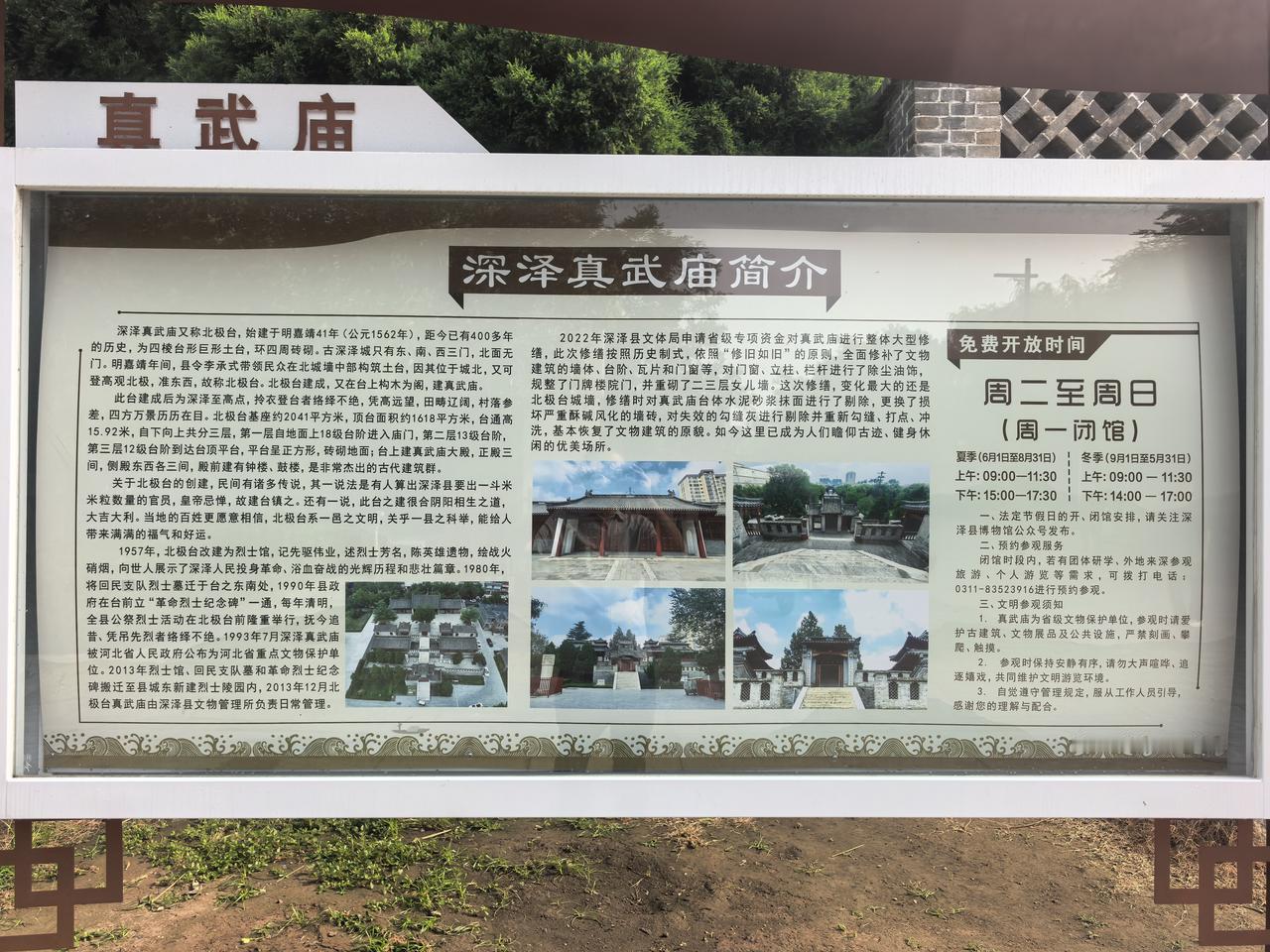 今天在公司打印文件，打印机突然抽风，打出来全是乱码。我正准备重新打，领导路过拿起