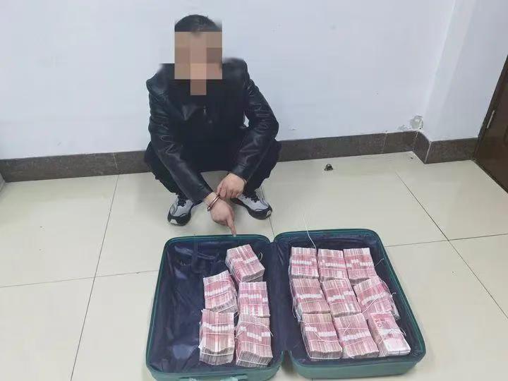 “丧良心！”湖南，一12岁男孩，父母和姐姐意外离世，叔叔一看男孩有150多万遗产