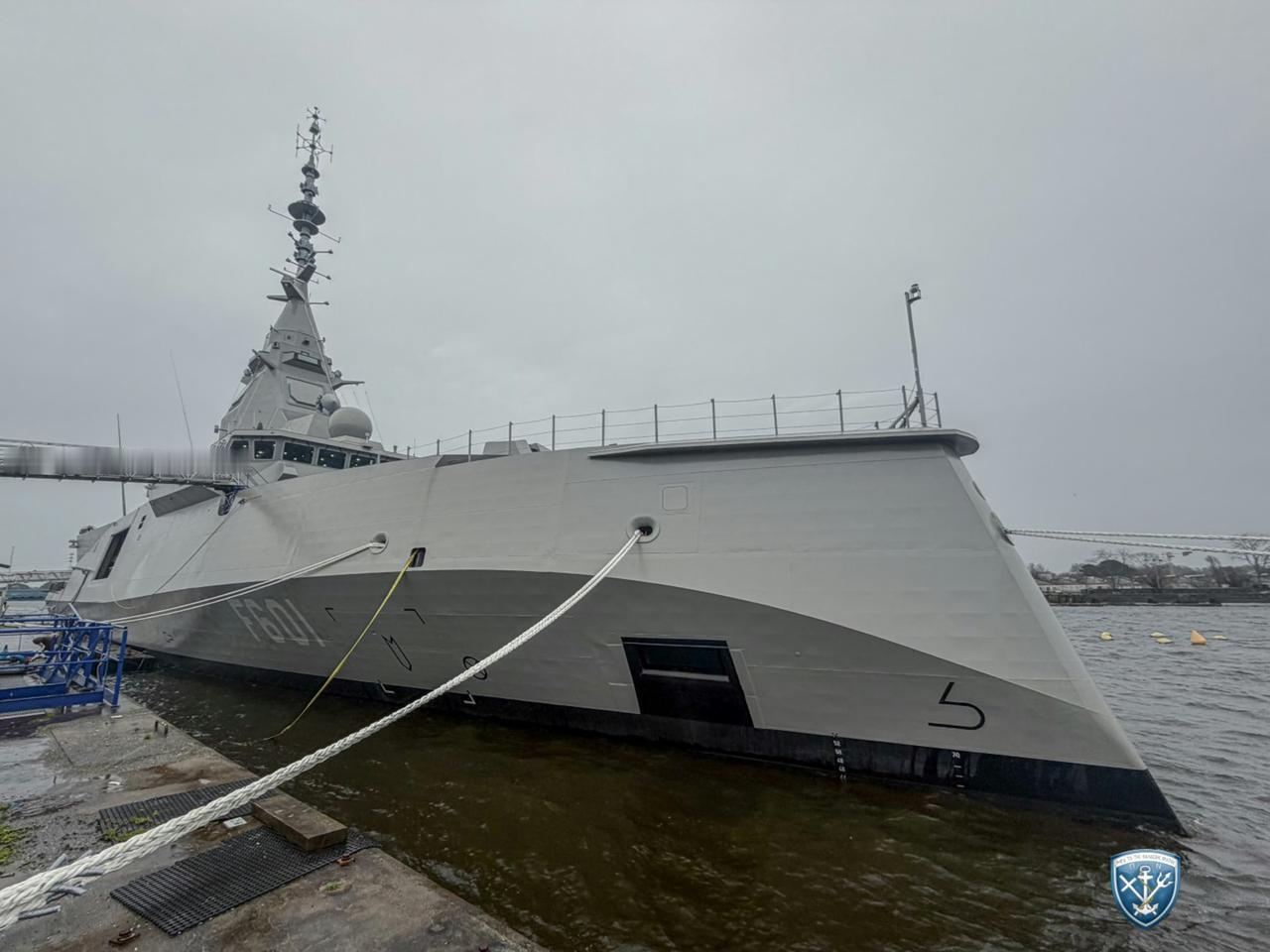 30年最强新舰入列！希腊F601“客蒙”号护卫舰服役，东地中海格局生变20