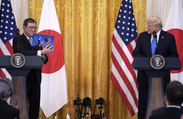 特朗普彻底失算了，日本敢和美国掀桌子，多亏有中国“雪中送炭”七轮谈判无疾而终，