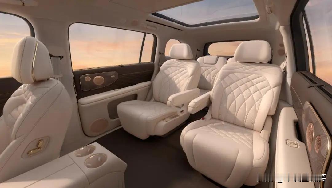 从智己LS6到智己LS9，汲取精华，不断创新，再塑大六座SUV旗舰体验。灵蜥数字